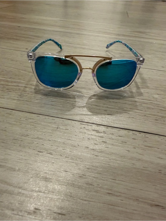 Lilly Pulitzer Clear Frame Sunglasses with Blue Mirrored Lenses main image 9